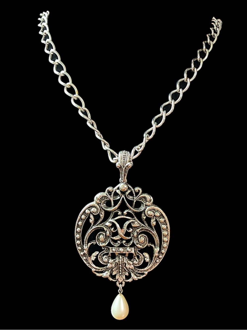 Vintage Avon Chunky Medallion Silver Tone Statement Necklace